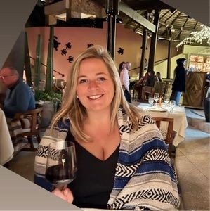 Meet your Posher, Kelly